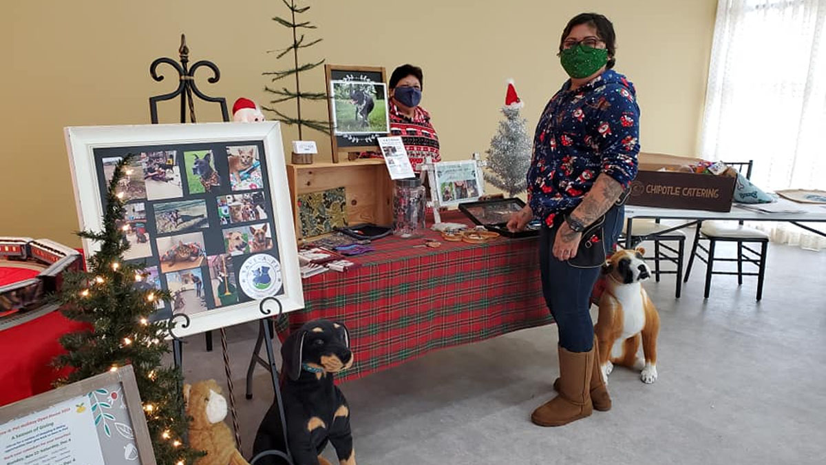 Kris Kringle Artist Market in Waukegan